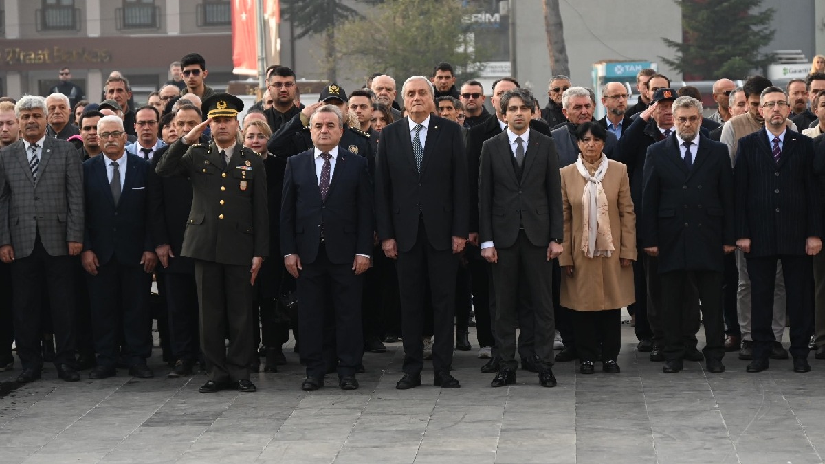 Büyük Önder Gazi Mustafa Kemal Atatürk törenler ile anıldı