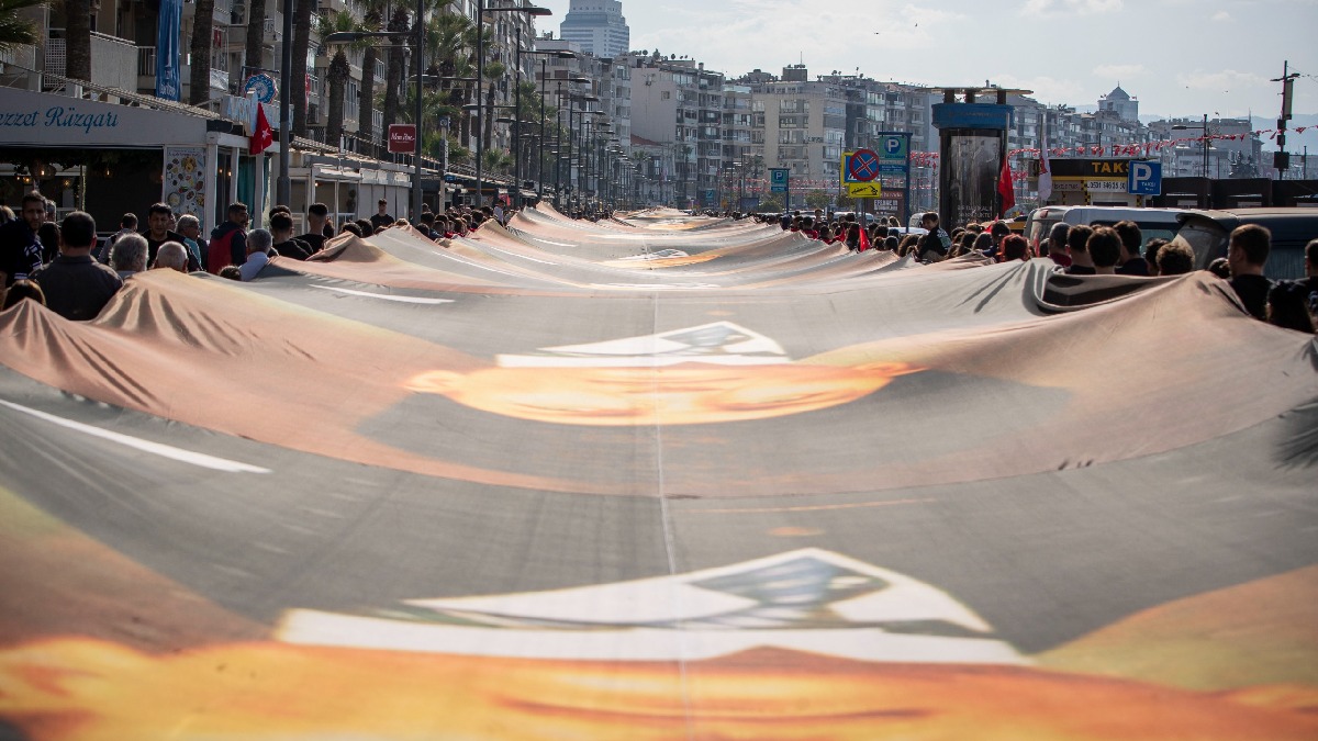 İzmir Ata’sına yürüdü