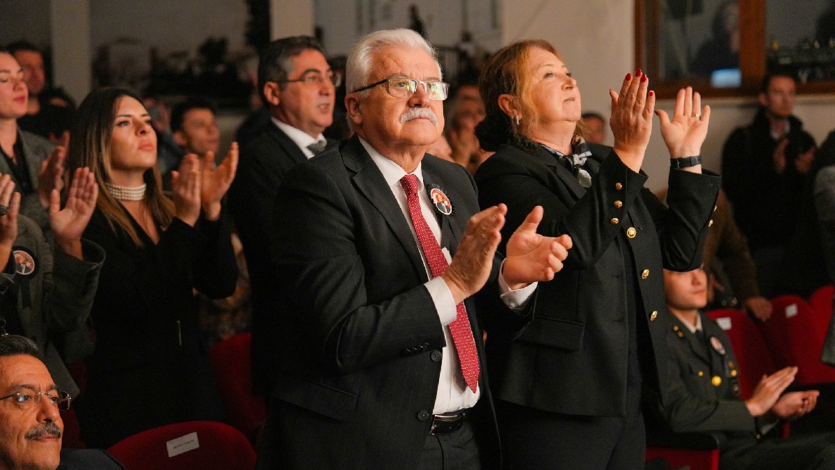 Burhaniye'de Ata'ya özel anma programı gerçekleşti