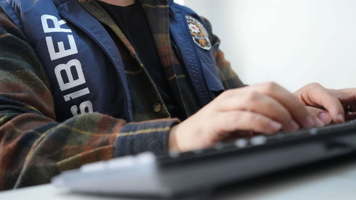 Kars Valisi'nden kapsamlı 'siber çalışma': Cumhurbaşkanına hakaret içerikli hesaplara soruşturma