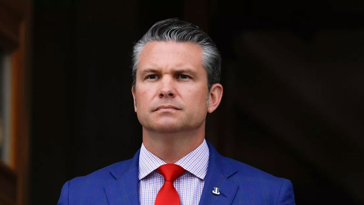 Trump'ın emriyle Pasifik'te uyuşturucu taşıdığı iddia edilen gemiler vuruldu