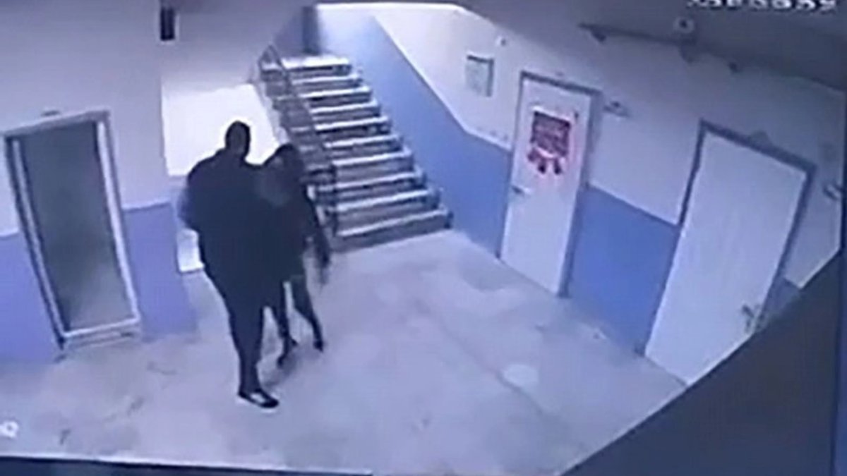 Manisa'da kan donduran olay: Okul müdürü otizmli öğrenciyi merdivenlerden itti