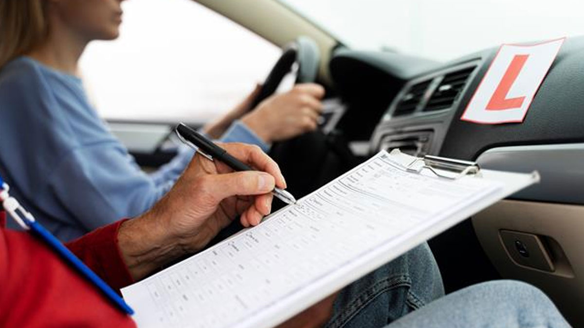 128 denemede de başaramadı: Ehliyet sınavına 3 bin sterlin harcadı