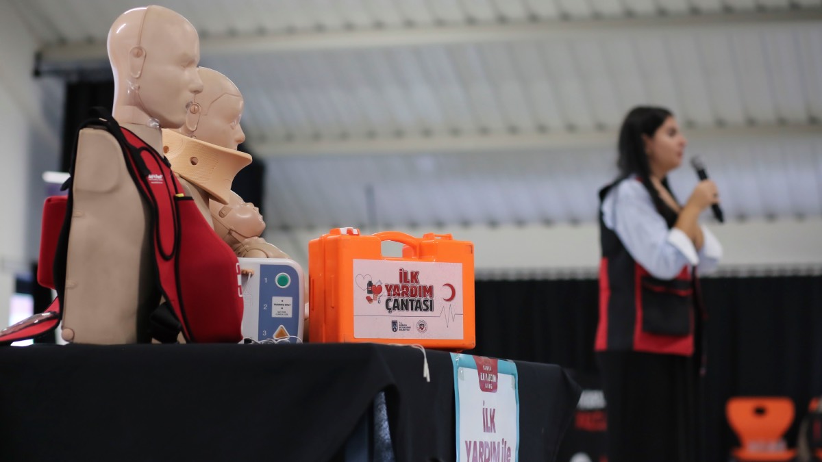 Ankara Büyükşehir'den öğrencilere iş sağlığı ve ilk yardım eğitimi