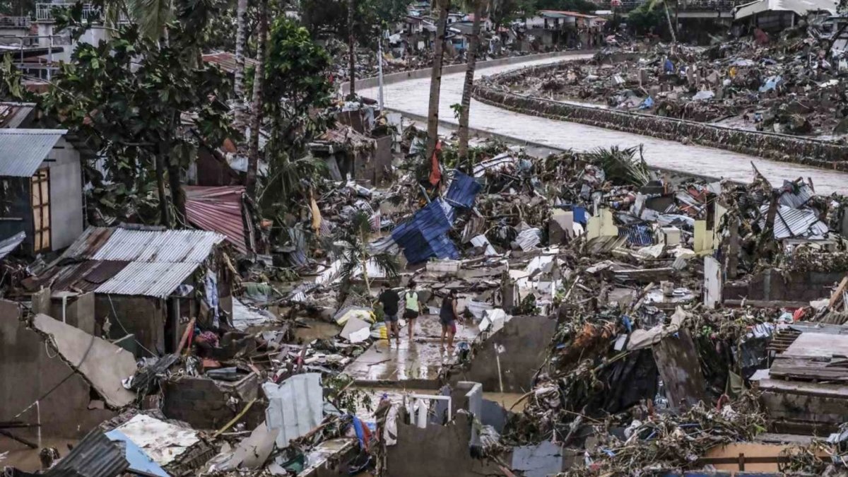 Filipinler'de Tayfun felaketi: Can kaybı 250'yi geçti