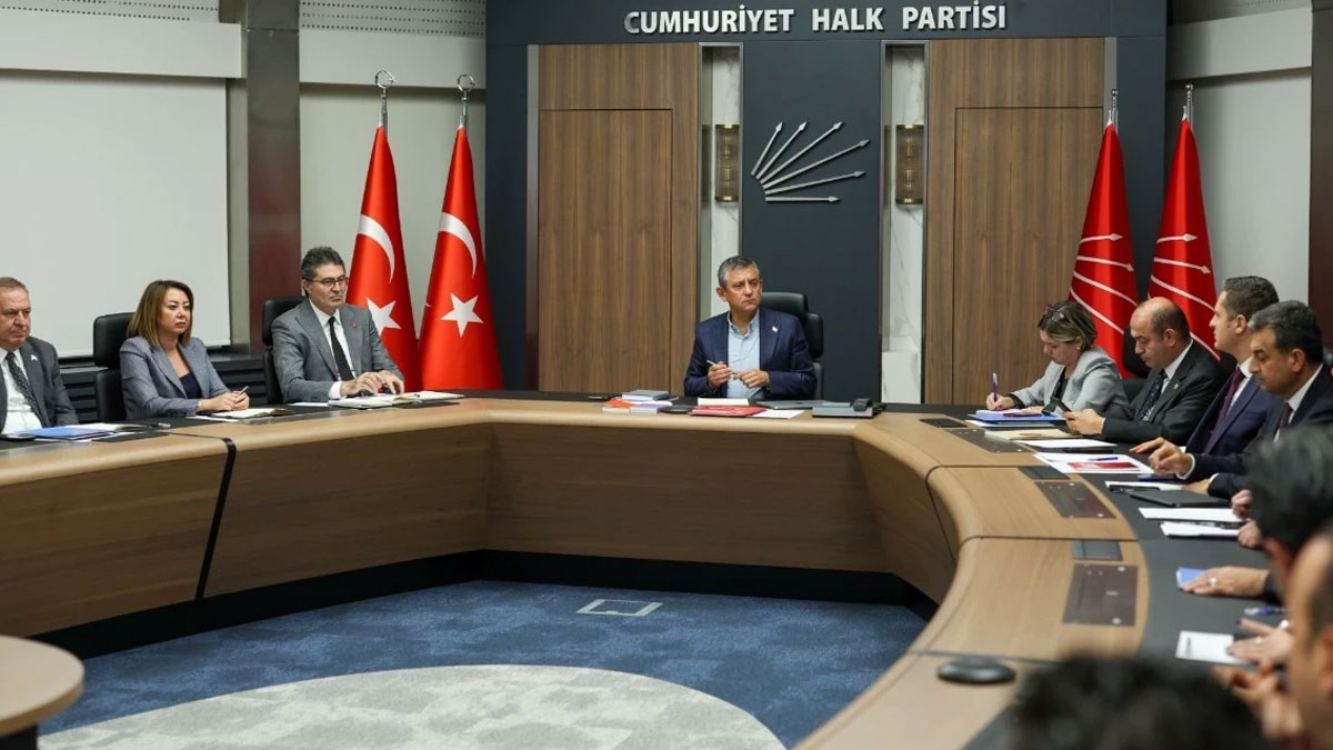 CHP MYK, İBB iddianamesi gündemiyle toplandı