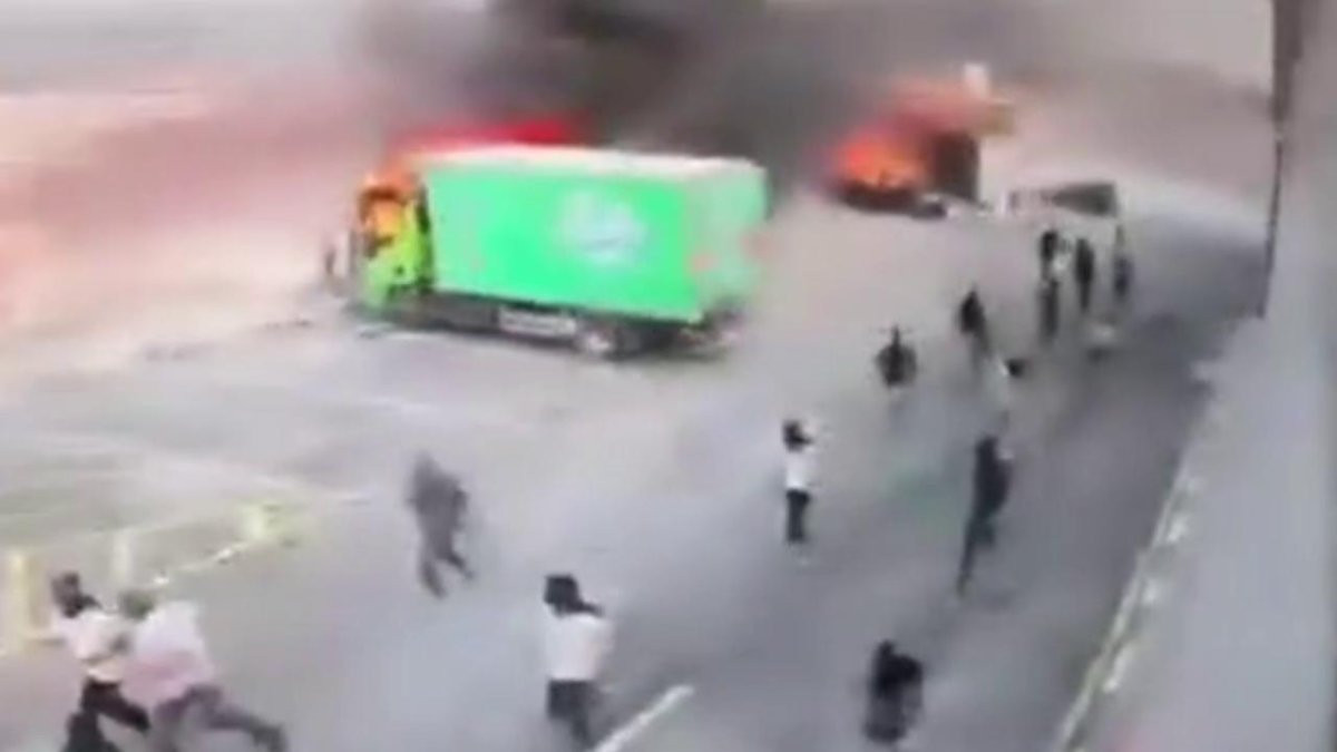 İsrailliler Batı Şeria’da Filistinlilere saldırdı: Evler ve araçlar ateşe verildi