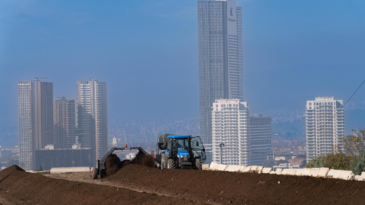 Yılda 2 buçuk milyon tasarruf... Büyükşehir’in yeşil atıkları kompost gübreye dönüşüyor