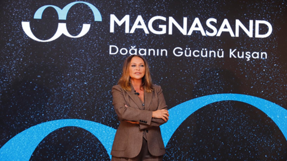 Hülya Avşar dünya çapında bir ilke imza attı! Kardeşi Helin Avşar'a kritik görev