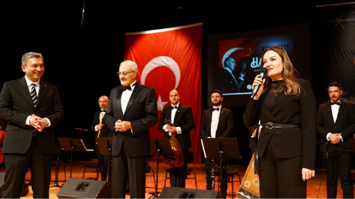 Büyükşehir Atatürk’ü “Hasret” konseriyle andı