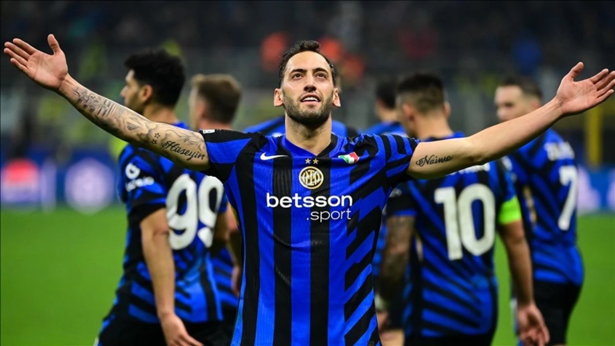 Taraftarlar Hakan Çalhanoğlu dedi: Milli futbolcu Inter'de ayın oyuncusu seçildi