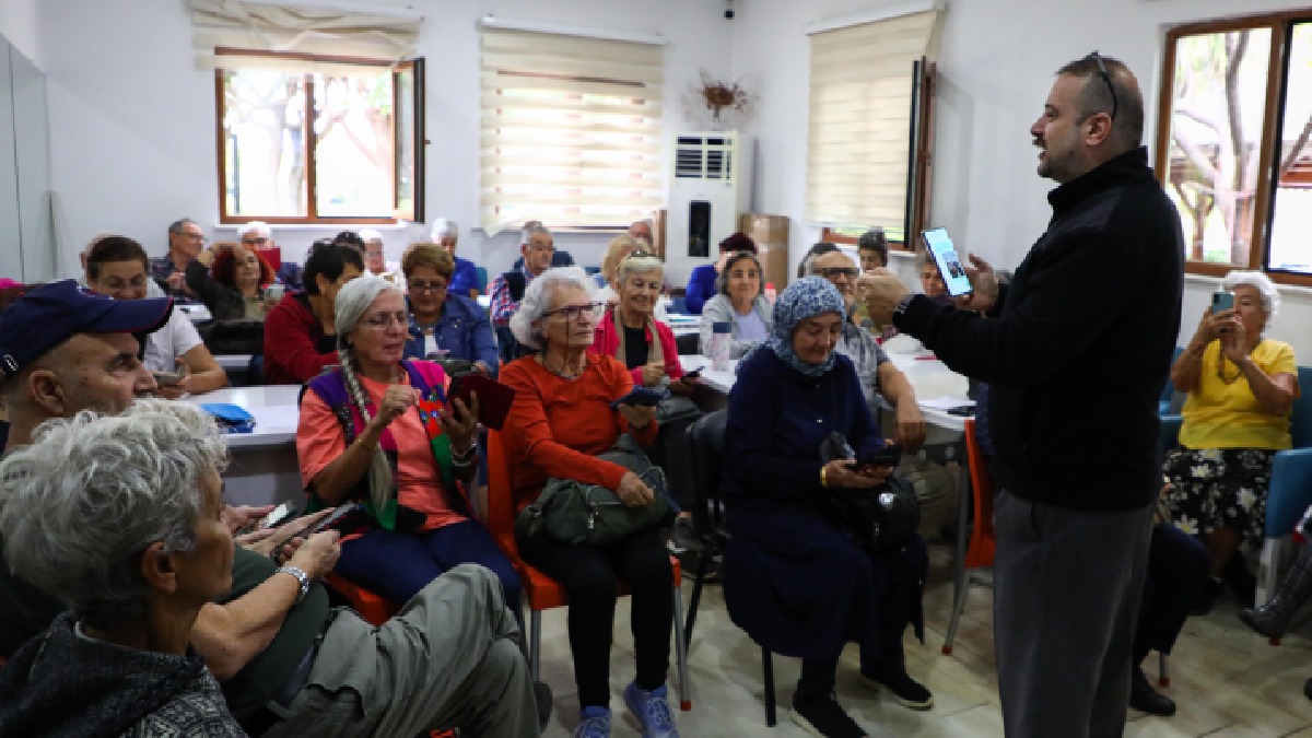 Dijital çağın kapıları yaş almış bireylere açılıyor
