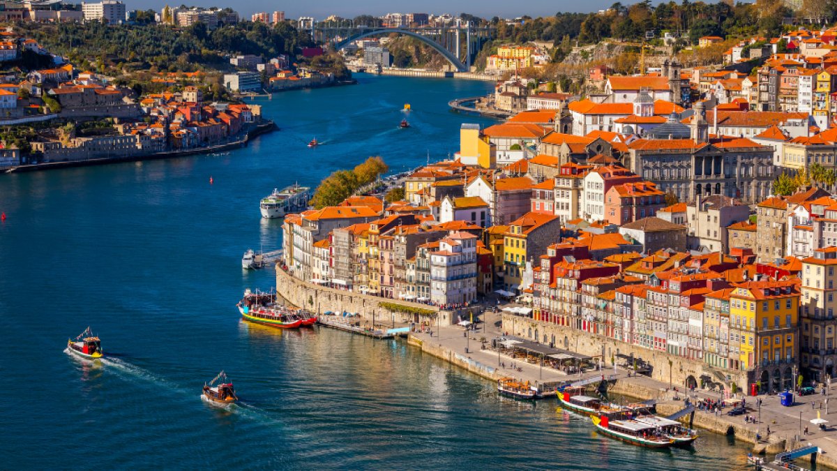 Türklere Avrupa kapısı açılıyor: Aylık 43 bin TL geliri olanlara AB oturum izni verilecek