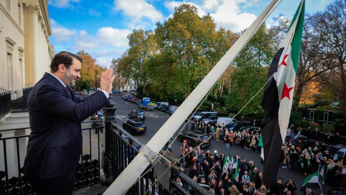 Suriye'nin Londra Büyükelçiliği 13 yıl sonra yeniden açıldı