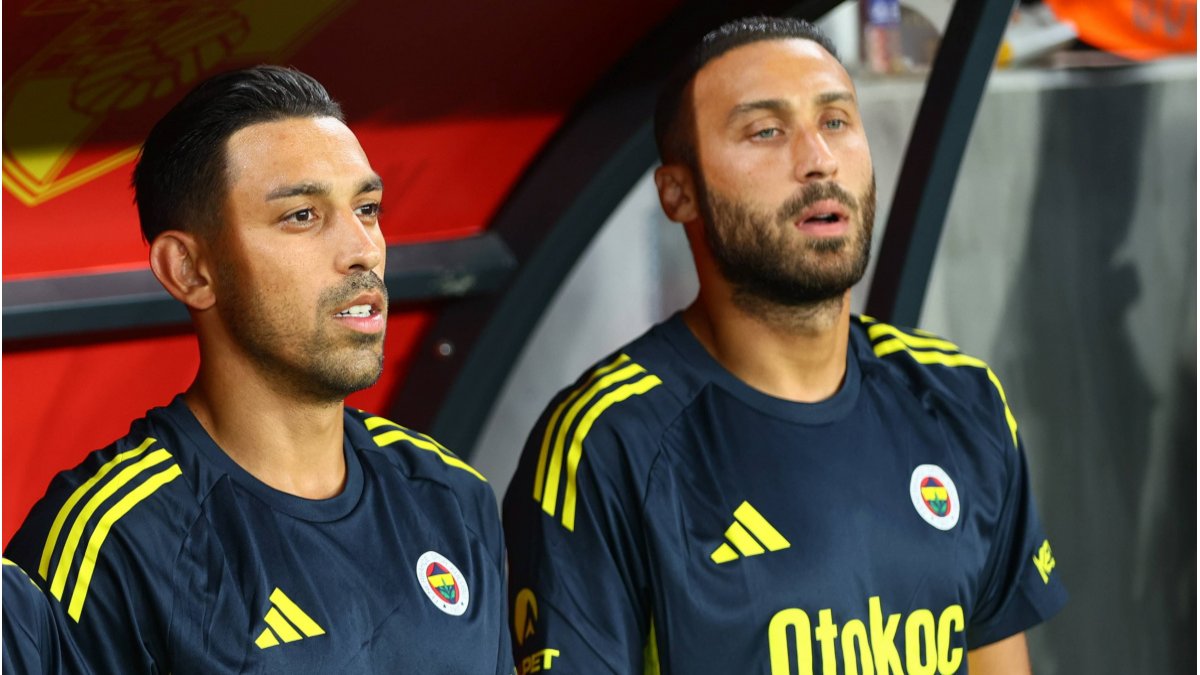 Fenerbahçe Teknik Direktörü Domenico Tedesco açıkladı: Kadro dışı kalan İrfan Can Kahveci ve Cenk Tosun takıma dönüyor mu?