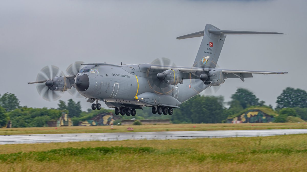 Şehitlerin naaşlarını taşıyan uçak Türkiye’ye doğru yola çıktı
