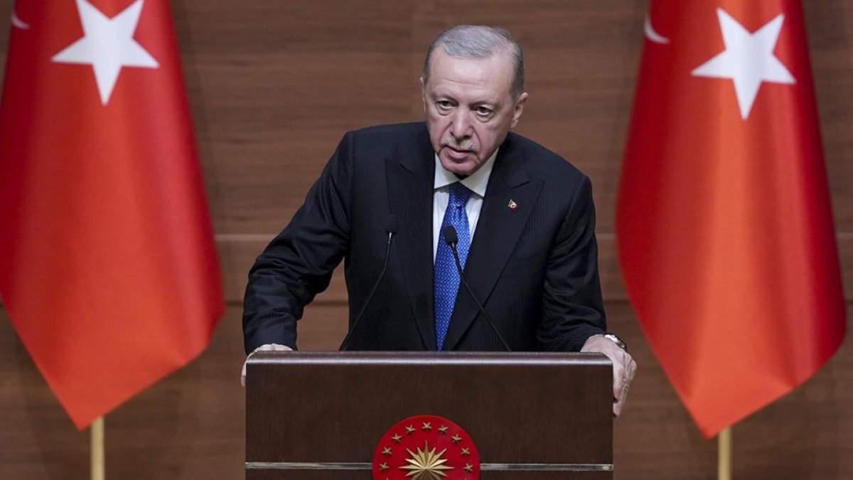 Erdoğan'dan uçak kazası ile ilgili taziye mesajı: Allah’tan rahmet, ailesine, ülkemize ve milletimize başsağlığı diliyorum