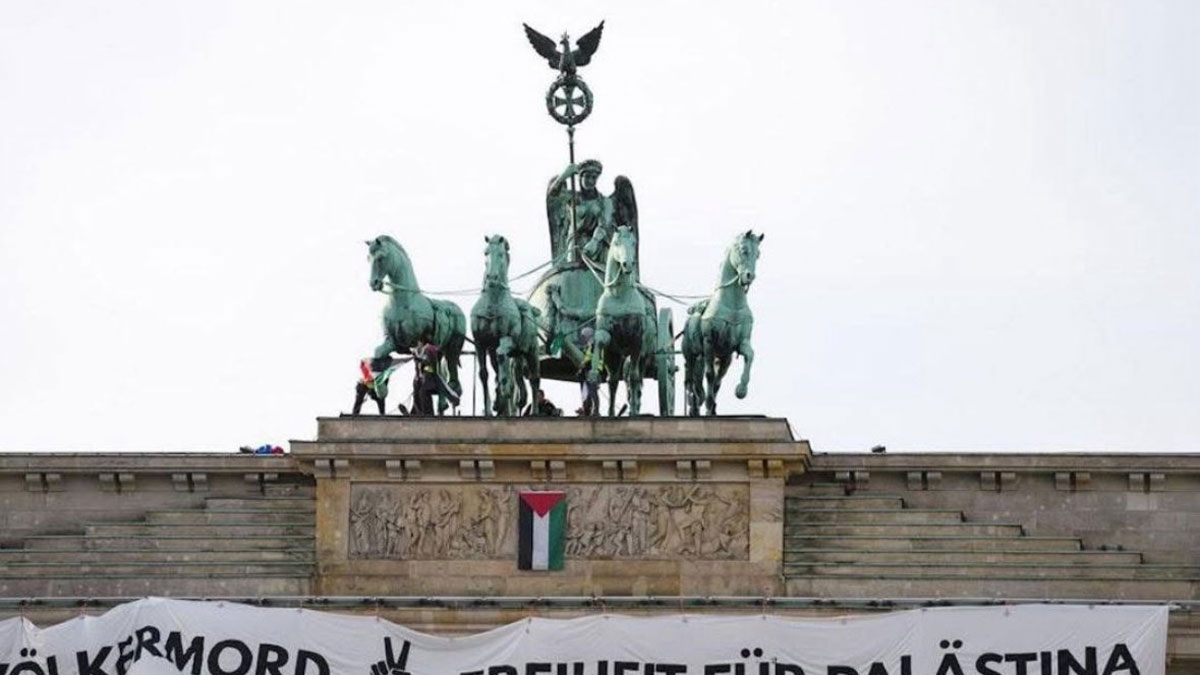 Berlin’in Brandenburg Kapısı’nda Gazze protestosu: Soykırıma ortak olma