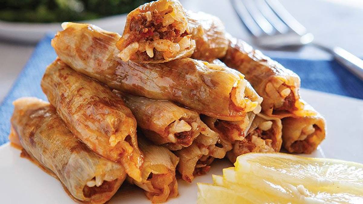 Pırasa sarması nasıl yapılır? Sevmem diyen kalmayacak, herkes yiyecek: İşte pırasa sarması tarifi