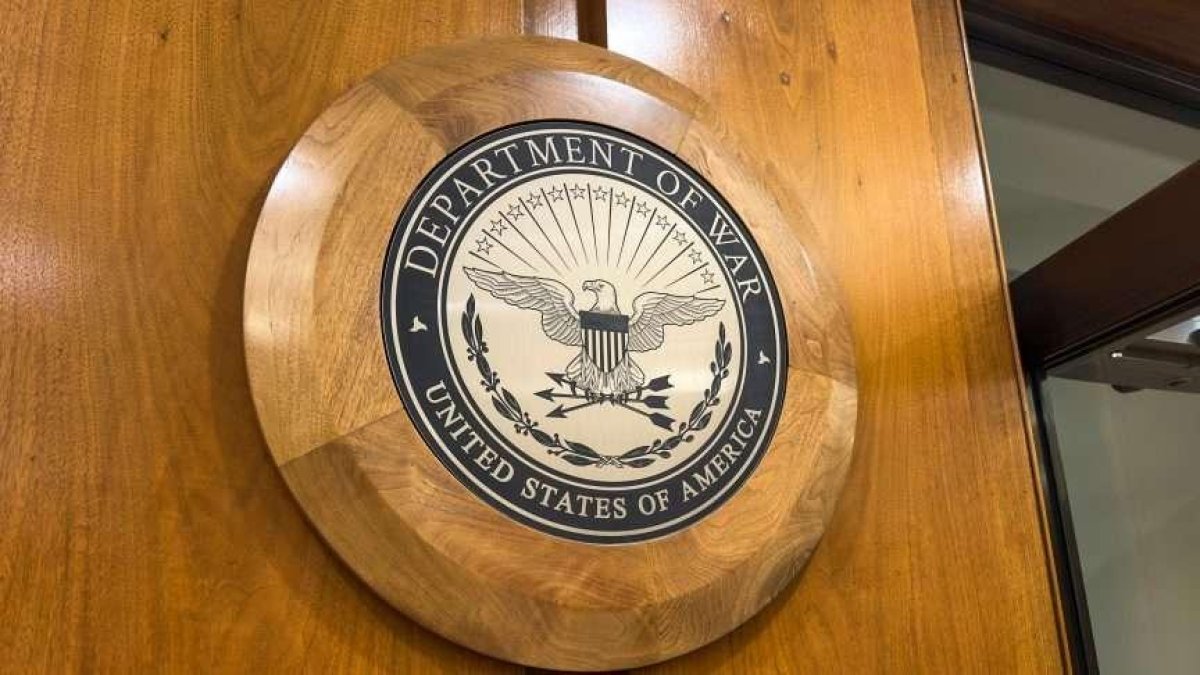 Pentagon tabelaları “Savaş Bakanlığı” olarak değiştirildi