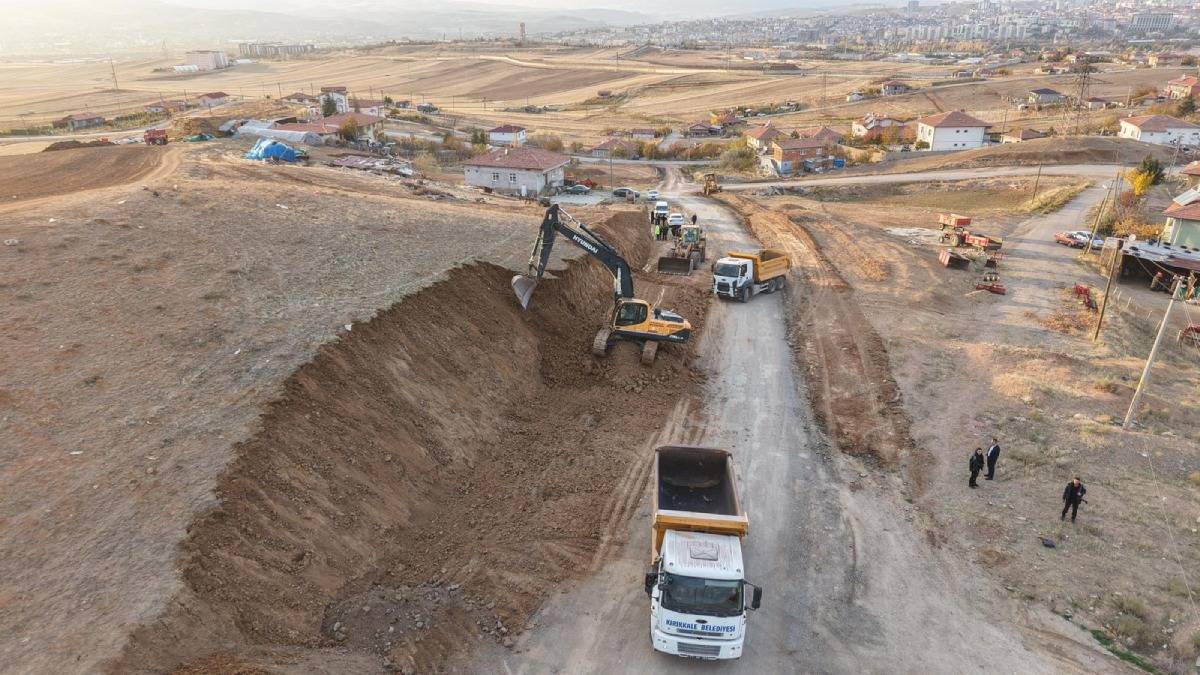 Karşıyaka Mahallesi’ndeki hafriyat yolunda çalışmalar başladı