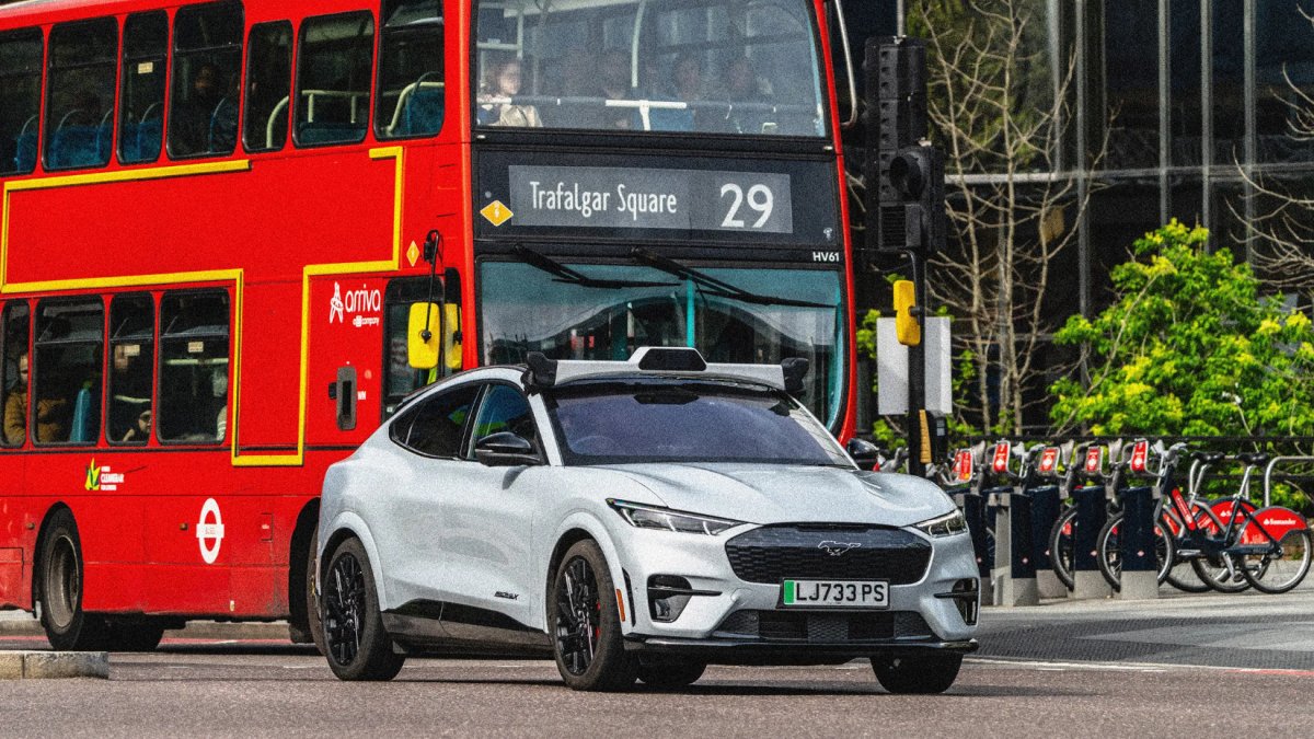 Londra sokakları yapay zekaya kavuşuyor! Sürücüsüz araçlar yollara çıkmaya hazırlanıyor