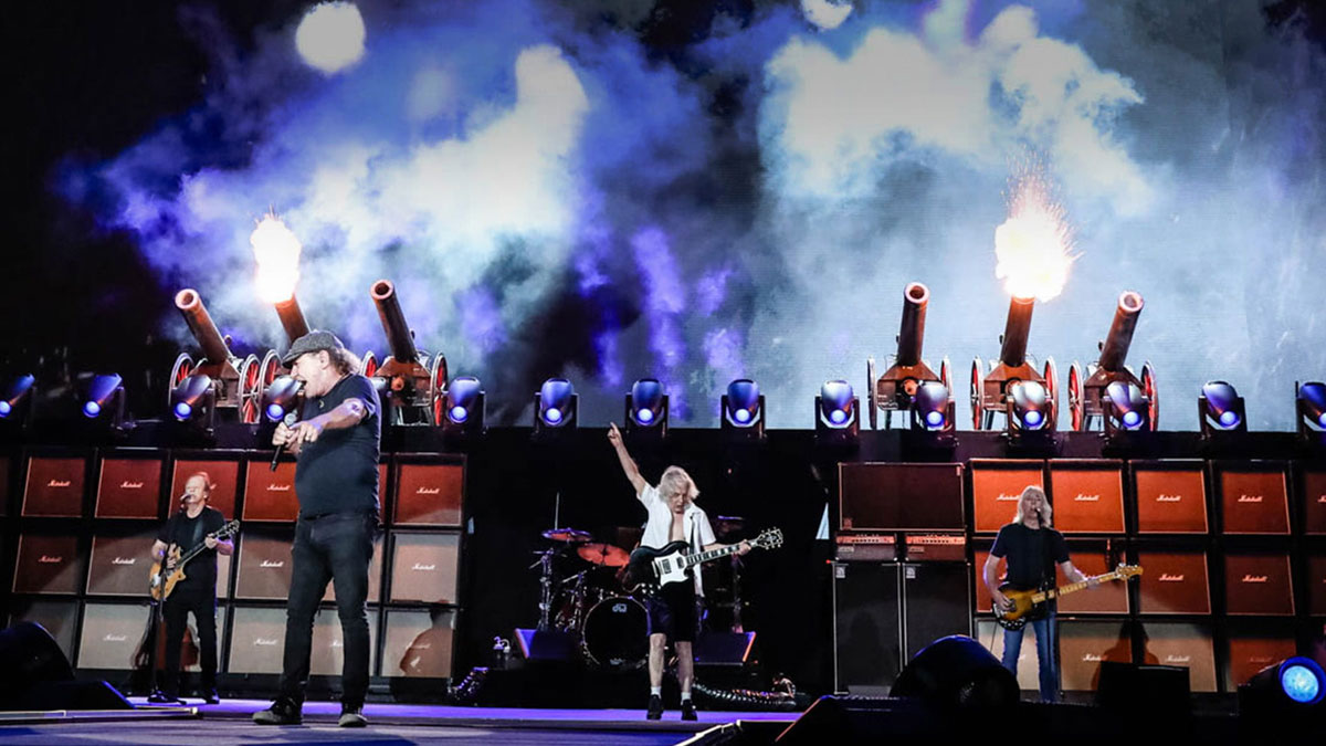 'Deprem' gibi konser! AC/DC'nin Avustralya sahnesi sismik kayıtlara geçti