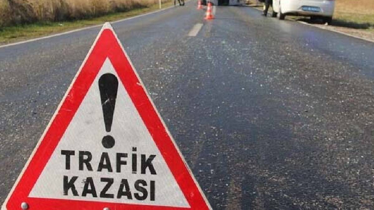 Sefaköy’de korkunç kaza: Motosiklet bariyerlere çarptı, 1 ölü bir yaralı