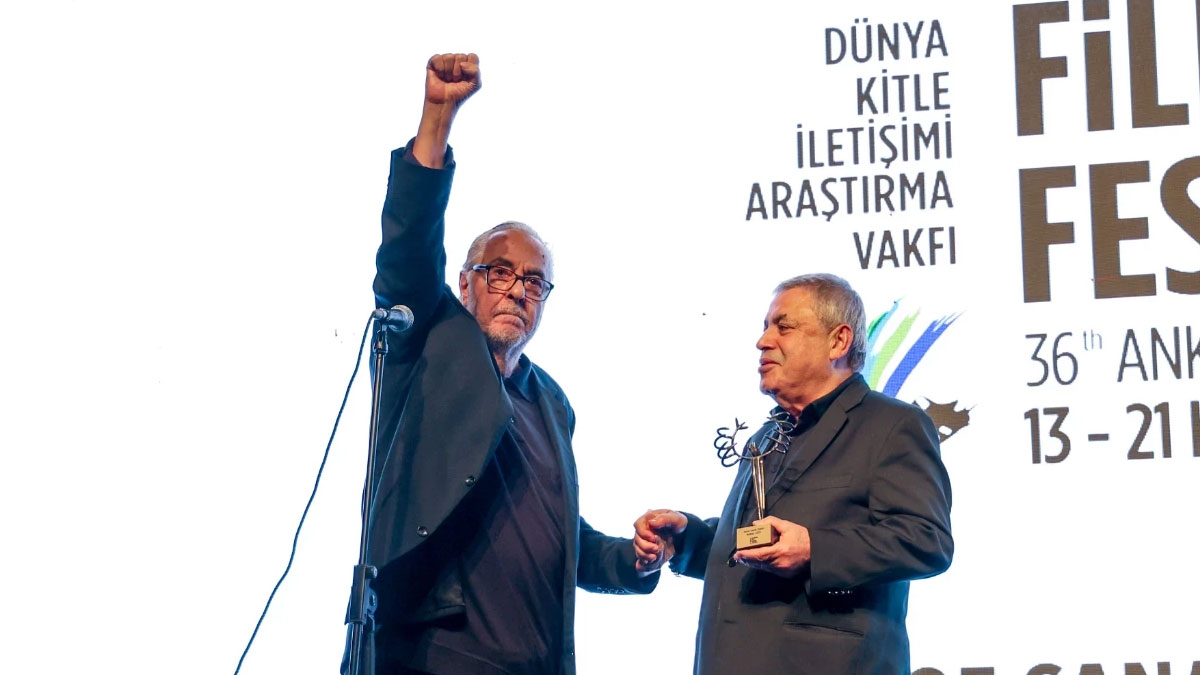 Rutkay Aziz: Mutsuz bir ülkede ben niye mutlu olayım?