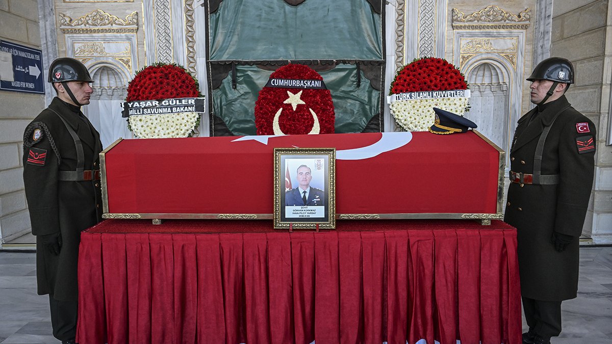 Şehit pilot Yarbay Gökhan Korkmaz son yolculuğuna uğurlandı