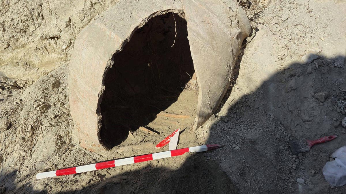 Denizli'de açılan çukurda insana ait kemik parçaları bulundu