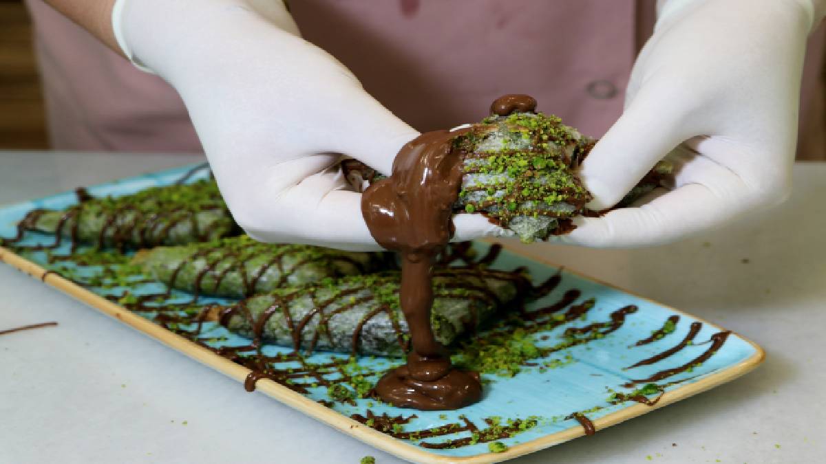 Geleneksel lezzetlerin pabucu dama atılacak! Adana’ya yeni lezzet oldu, taleplere yetişilmiyor,