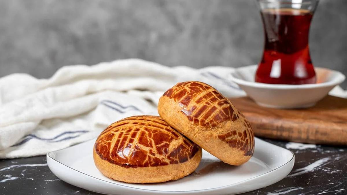 Pastane poğaçasının sırrı evinize taşındı: Ustasından yumuşacık tarif