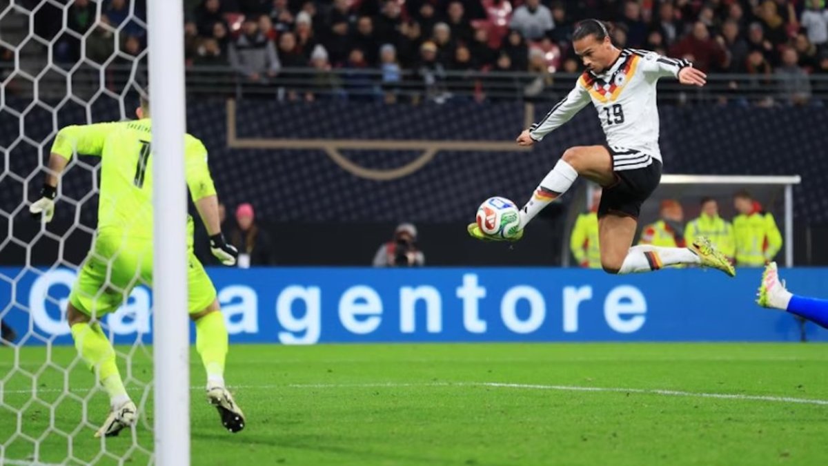 Galatasaraylı Leroy Sane Almanya Milli Takımı'nda alev aldı: Alman basını yıldız futbolcuyu manşetlere taşıdı