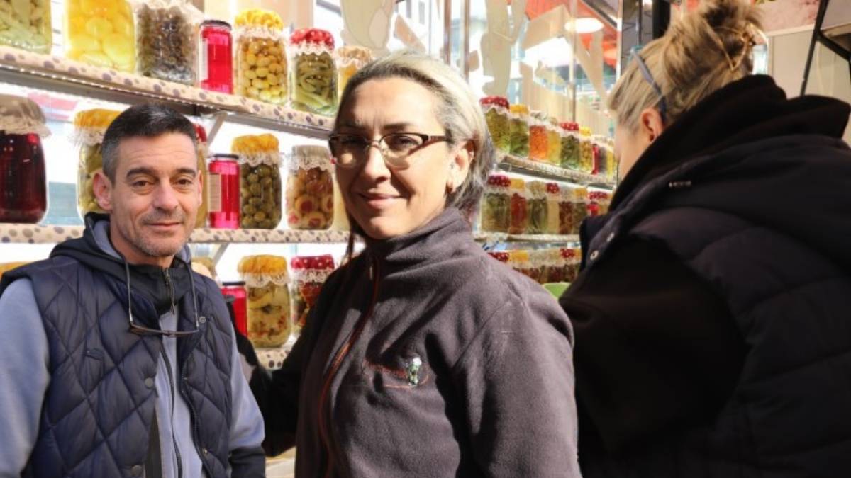 Film sahnesiydi gerçek oldu! Eşiyle iddialaştı karşısına dükkan açtı: Turşu savaşları