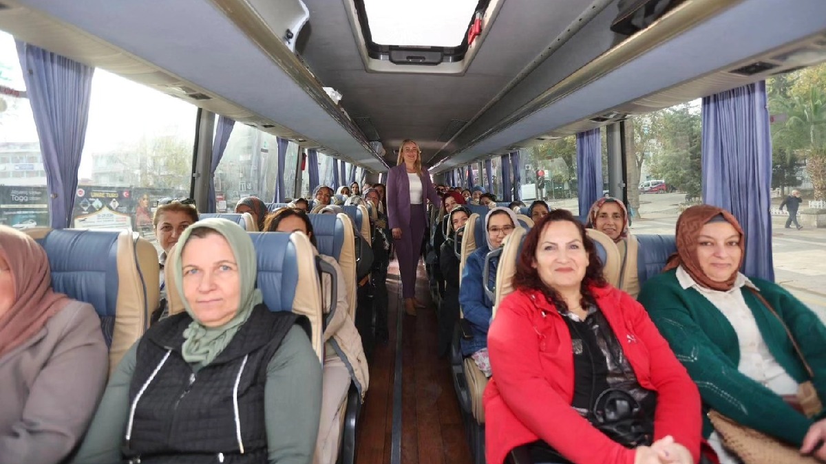 Merkezefendili kadınlar tarihi ve doğayı keşfediyor