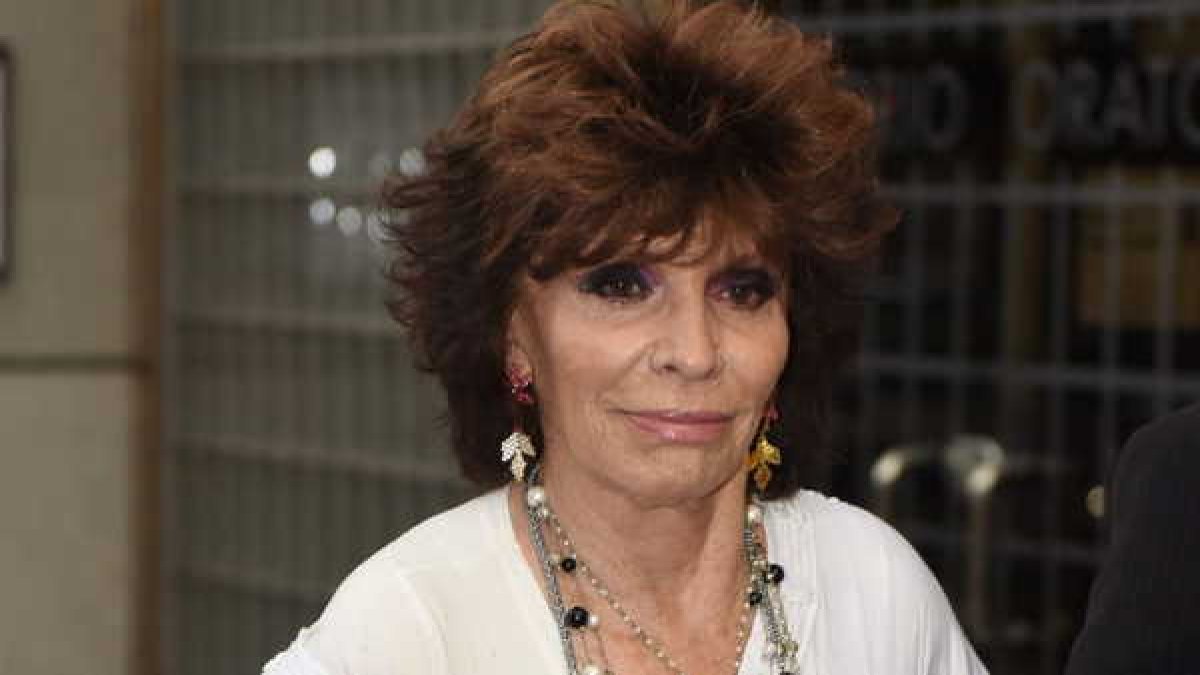 Müzik dünyasının acı günü: Ünlü sanatçı  Encarnita Polo huzurevinde öldürüldü