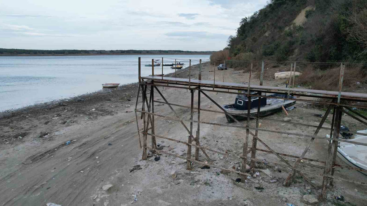 Doluluk yüzde 20’lere geriledi: Terkos Gölü’nde su çekilmesi endişelendiriyor