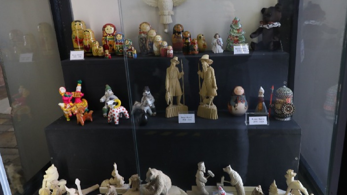 Rus sanatçıdan Oyuncak Müzesi’ne 33 parçalık bağış