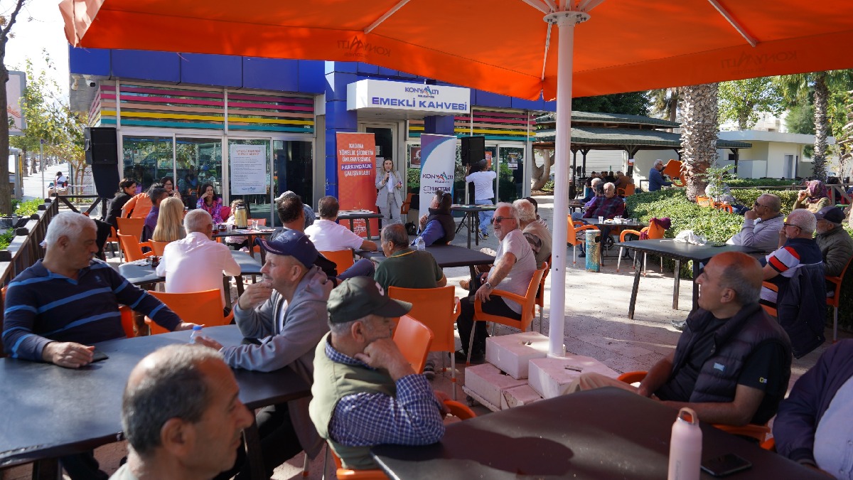 Konyaaltı Belediyesinden kadına yönelik şiddete karşı farkındalık çalışması