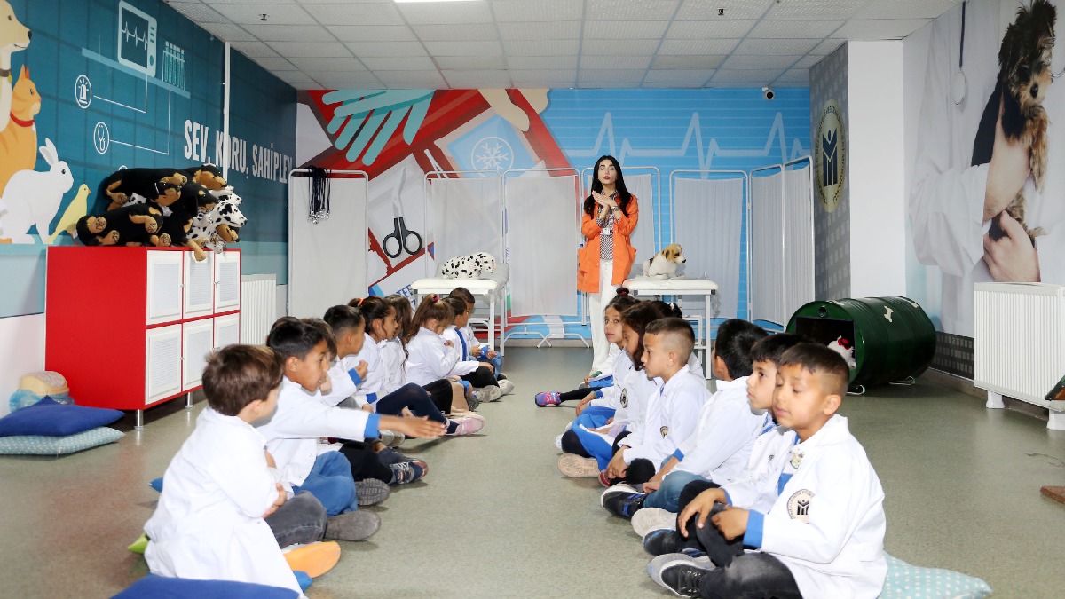 Evrensel Değerler Çocuk Müzesi’nde keşif dolu bir gün