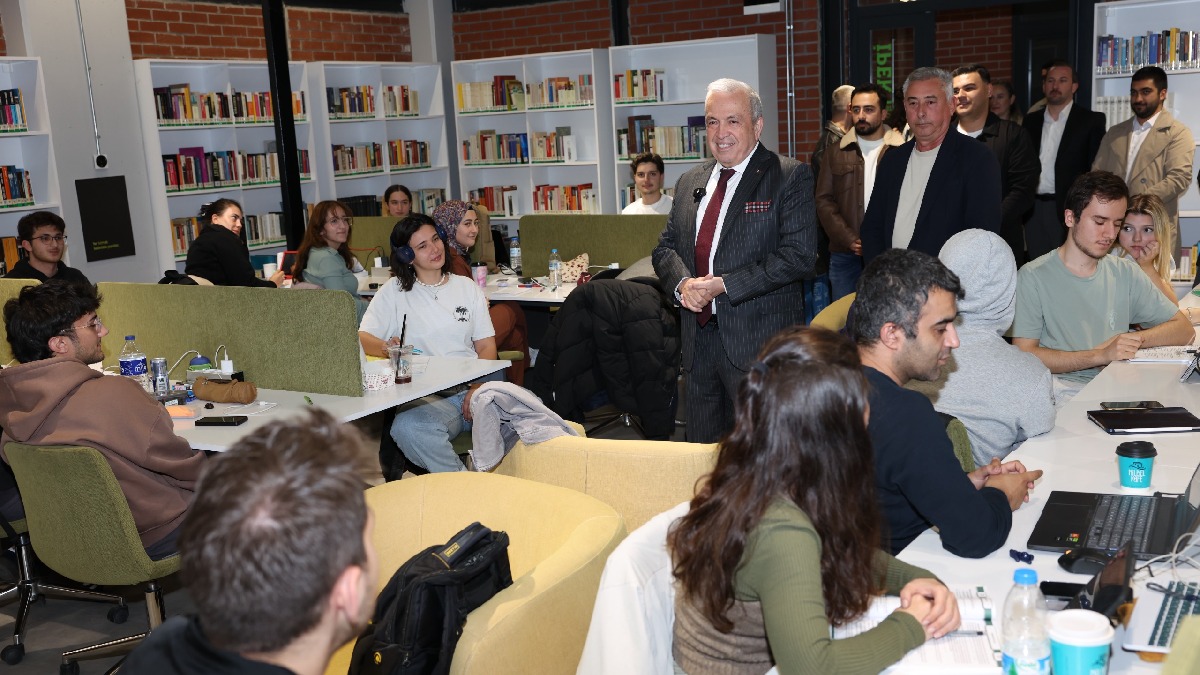 Başkan Şadi Özdemir’den üniversitelilere vize morali