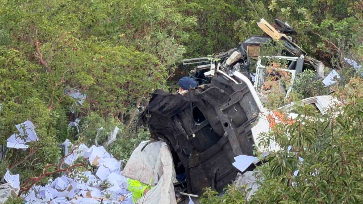 İznik'te kontrolden çıkan TIR uçurumdan yuvarlandı: 2 can kaybı