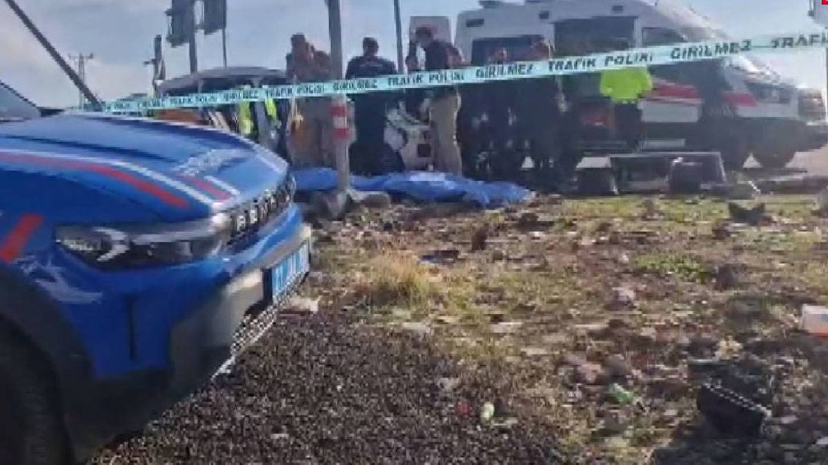 Diyarbakır’da üç araç çarpıştı: Üç ölü, dört yaralı