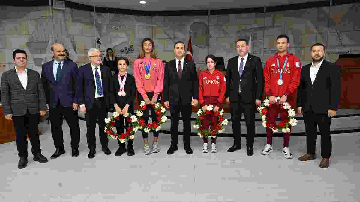 Başkan Akın, Milli Sporcuları ağırladı