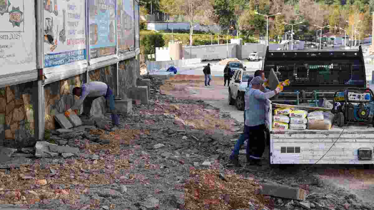 Başkan Subaşı Hamsu Köprüsü'ndeki çalışmaları yerinde inceledi