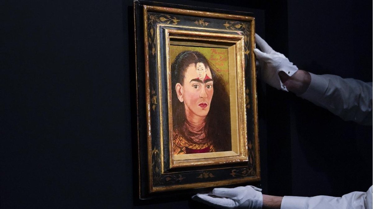 Frida Kahlo'nun otoportresi rekor fiyata satıldı