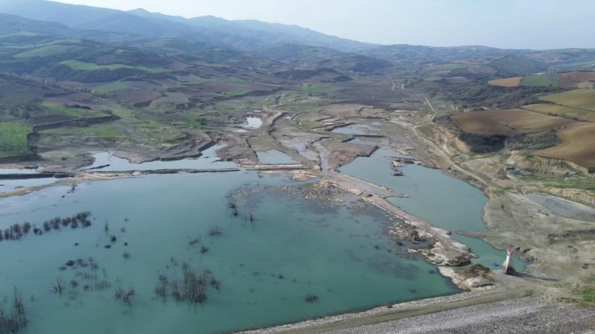 Tekirdağ'da kuraklık alarmı! Kentin 20 günlük suyu kaldı: Eski yapılar gün yüzüne çıktı