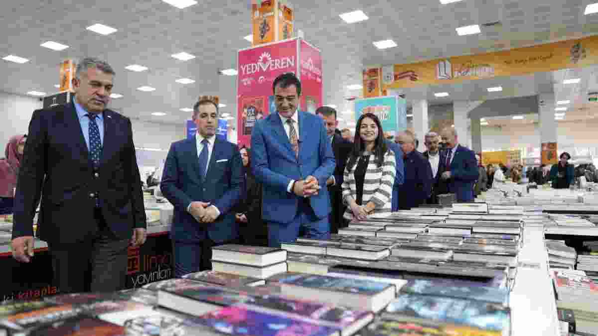 9 gün sürecek olan kitap fuarı görkemli bir şekilde açıldı