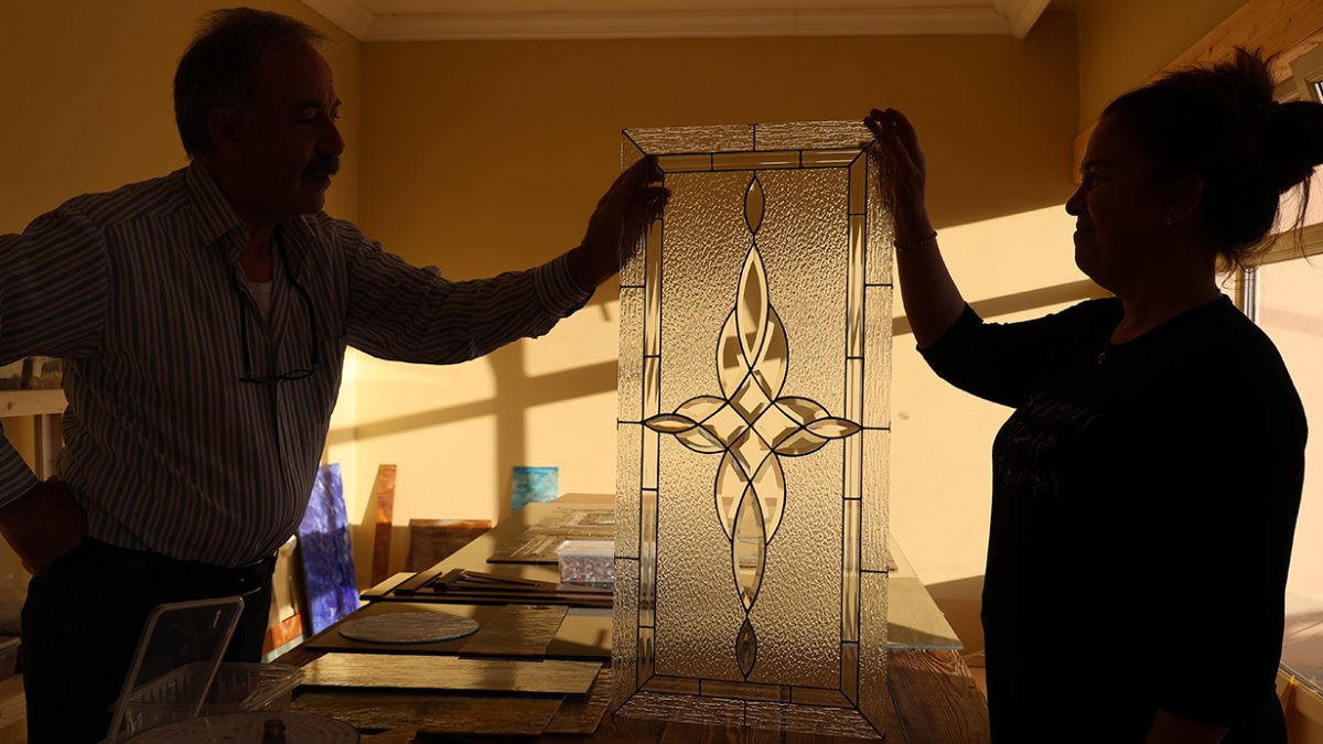 Hurdacılardan toplayıp dönüştürüyorlar! Lüks mimari ürünler yapılıyor: Kimse onların hurda olduğuna inanmaz